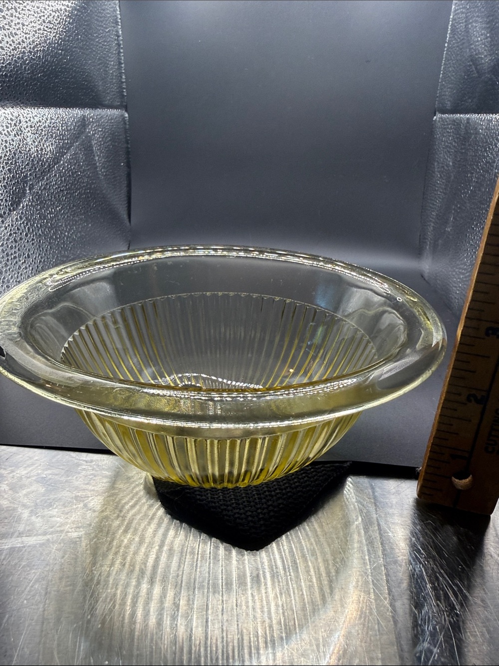 Depression Glass Footed Nesting Bowls - Picture 10 of 14